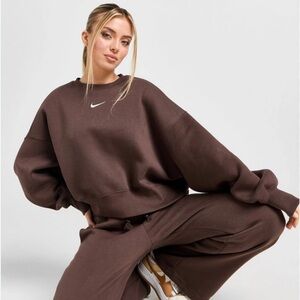 Nike Chocolate Brown cropped crew